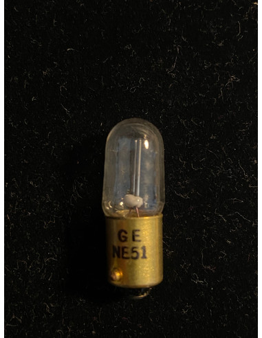General Electric NE51 Neon light bulb 120V 0,03mA BA9s