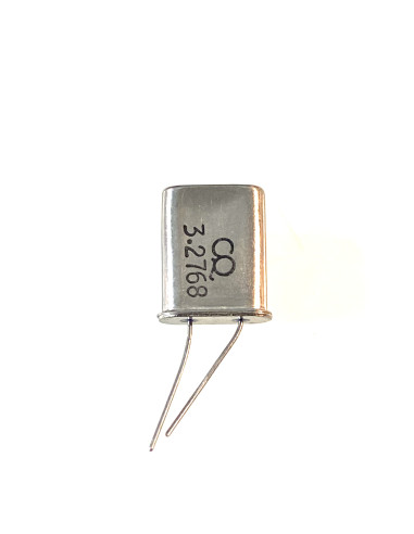 CQ Quartz crystal 3.2768 MHz  HC18